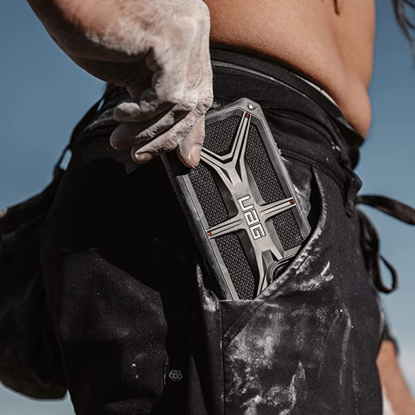 Maska za iPhone 13 Pro UAG Monarch Kevlar crna - 056513-1