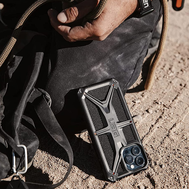 Maska za iPhone 14 Pro UAG Monarch Kevlar crna - 058748
