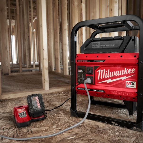 MILWAUKEE Akumulatorsko napajanje za 220V - MXFPS-602 - 4933479266