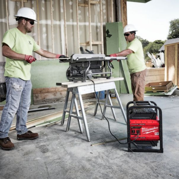 MILWAUKEE Akumulatorsko napajanje za 220V - MXFPS-602 - 4933479266