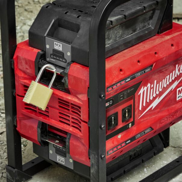 MILWAUKEE Akumulatorsko napajanje za 220V - MXFPS-602 - 4933479266