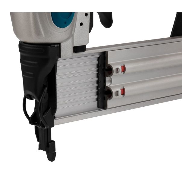 MAKITA Pneumatski zabijač eksera AF506 - AF506