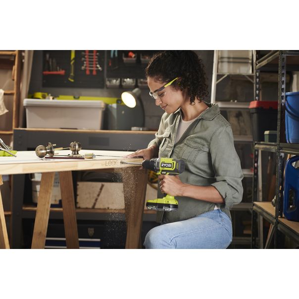 RYOBI Set alata u koferu (aku. bušilica plus ručni alat i pribor) RDD18-2C20TAH - RDD18-2C20TAH