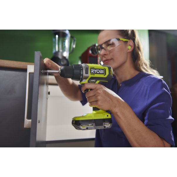 RYOBI Set alata u koferu (aku. bušilica plus ručni alat i pribor) RDD18-2C20TAH - RDD18-2C20TAH