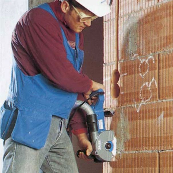 MAKITA Šlicerica, glodalica za žljebove u zidovima SG150 - SG150