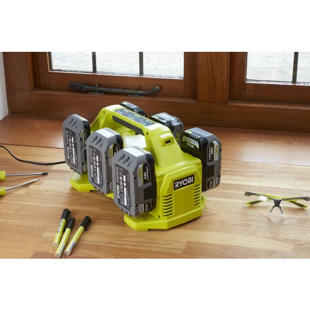 RYOBI Punjač baterija 4A sa 6 portova (ulaza), 18V ONE+ RC18640 - RC18640