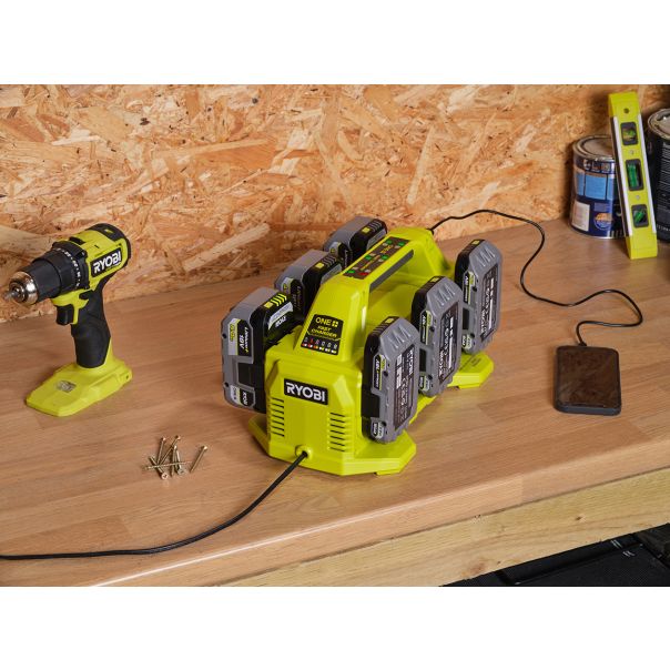 RYOBI Punjač baterija 4A sa 6 portova (ulaza), 18V ONE+ RC18640 - RC18640