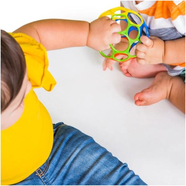KIDS II Igračka Oball Classic 4 - lopta multicolor 10340 - SKU10340