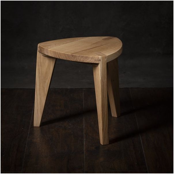 MEDA FURNITURE Hoklica Oku Heimen M – hrast 30 cm - HrastM30rav