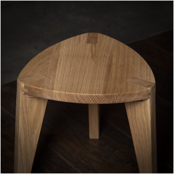 MEDA FURNITURE Hoklica Oku Heimen M – hrast 30 cm - HrastM30rav