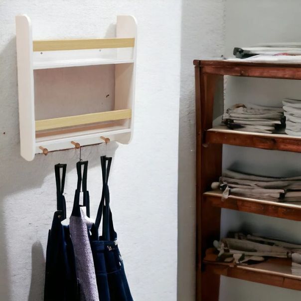 KINDER HOME Dečija polica KINDER HOME, Zid sa policama i vešalicama, bela, za dečiju sobu - TF-6931