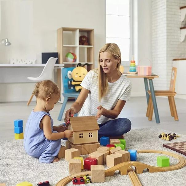 KINDER HOME Dečiji drveni sto sa 2 stolice šareni - TF6051