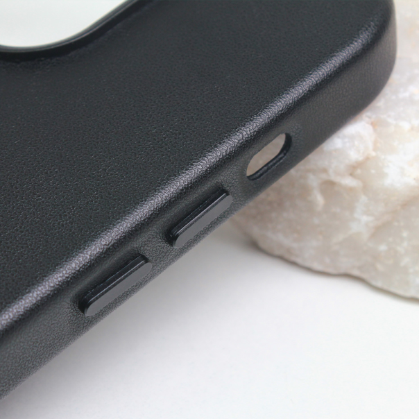 Torbica Beautiful Shine Leather iPhone 14 Plus 6.7 crna - 204000