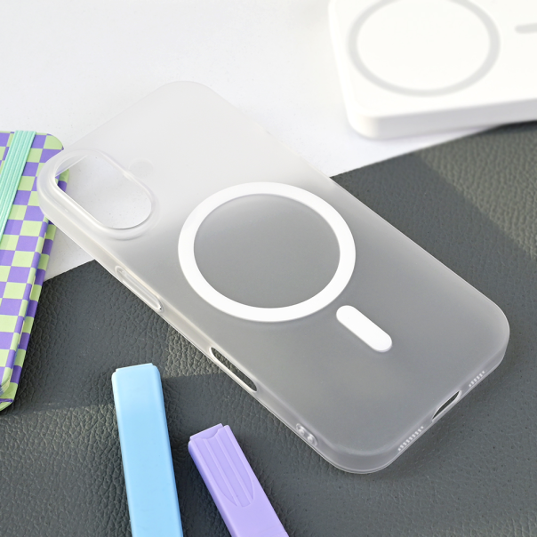 Torbica Magsafe Matte PC za iPhone 16 6.1 bela - 218636