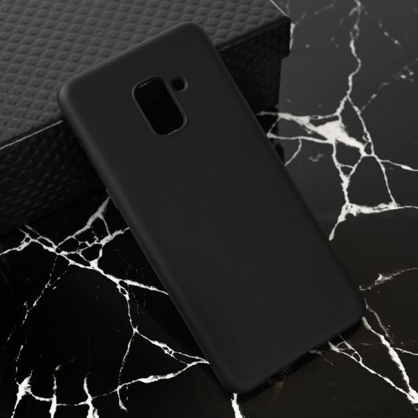 Maska za Samsung Galaxy A8 Plus 2018 mat Teracell Giulietta crna - 220684