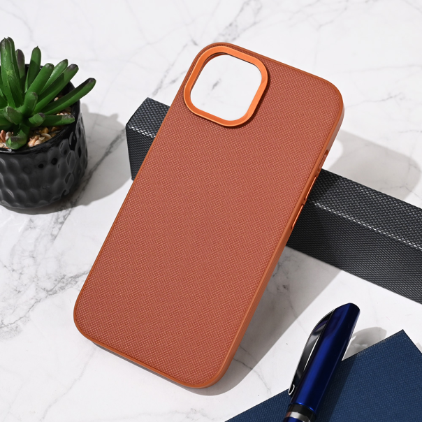 Maska za iPhone 15 6.1 braon Urban Case - 219482