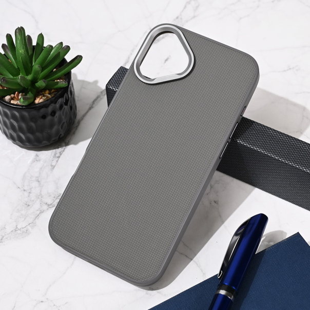 Maska za iPhone 16 Plus 6.7 Urban Case siva - 219495