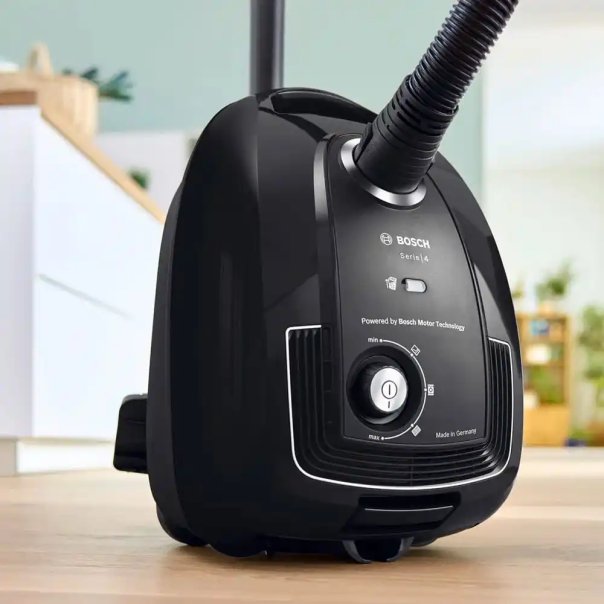 BOSCH Usisivač sa kesom za prašinu BGB38BA1 - 24080-1