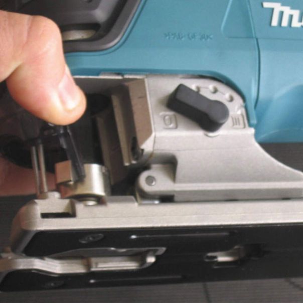 MAKITA Ubodna testera JV0600K - JV0600K