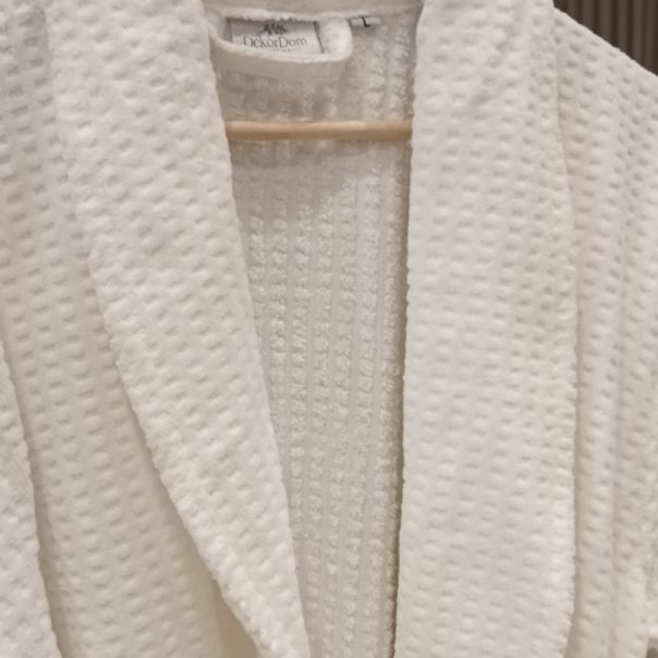 DEKOR DOM Bade mantil 330gsm Platinum - L - 024906