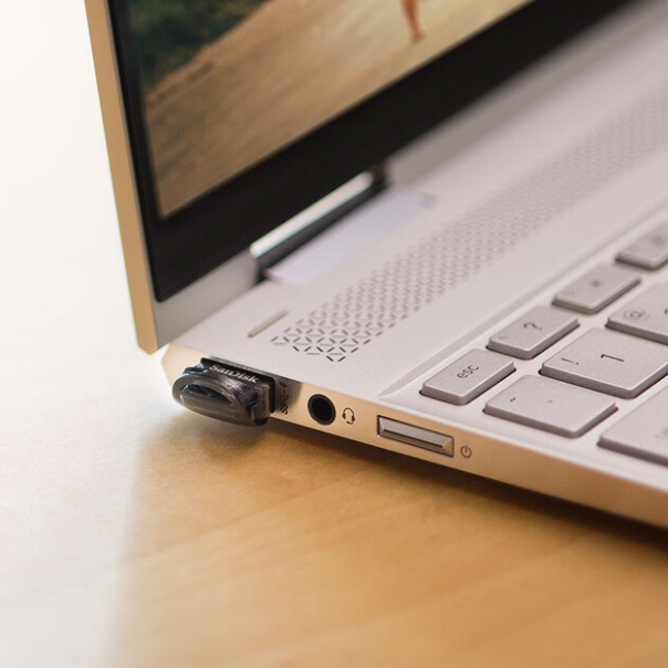 USB flash memorija SanDisk Cruzer Ultra Fit 3.1 128GB - 220379