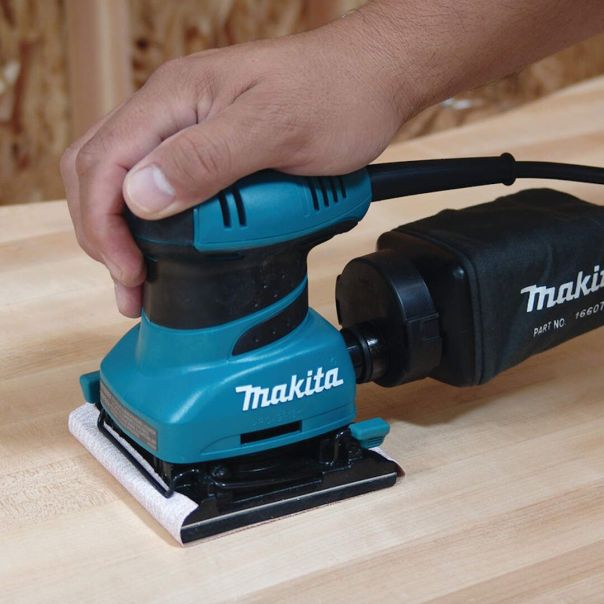 MAKITA Vibraciona brusilica BO4557 /Šlajferica/ - BO4557
