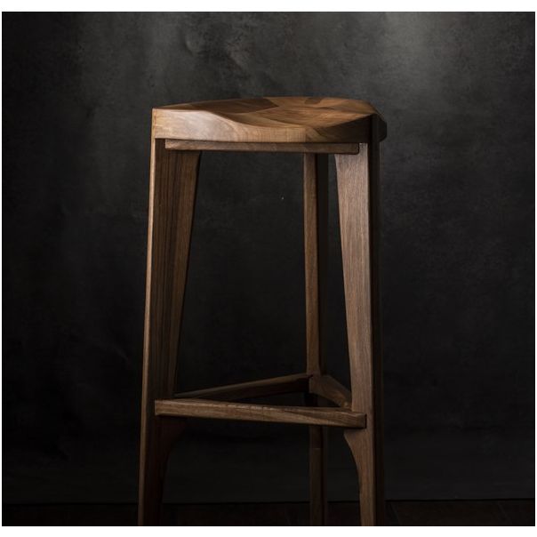 MEDA FURNITURE Drvena barska stolica Terca Orah - OrahTerIzd35