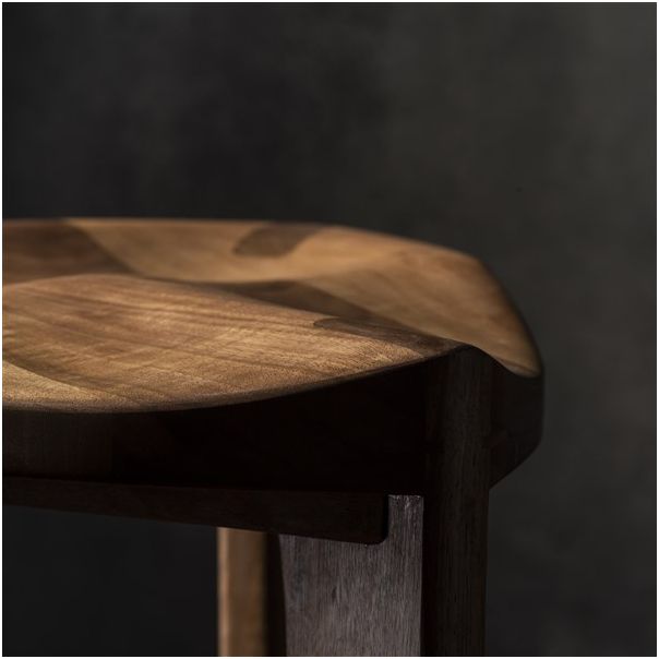 MEDA FURNITURE Drvena barska stolica Terca Orah - OrahTerIzd35