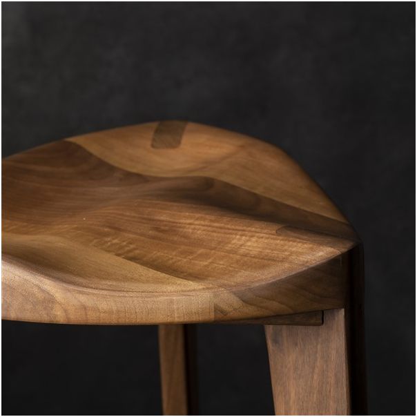 MEDA FURNITURE Drvena barska stolica Terca Orah - OrahTerIzd35