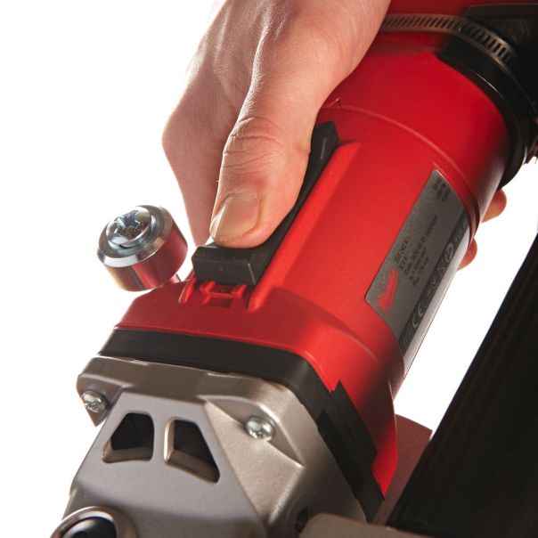 MILWAUKEE WCE 30 Šlicerica 1500W 30mm - 4933383855