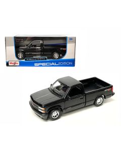 MAISTO Metalni model autića 1:24 1993 Chevrolet 454 SS Pick-up 32901BK - 55437