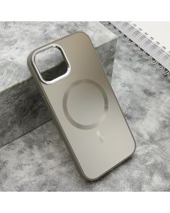 Maska COLOR METAL MagSafe za iPhone 15, srebrna - F119353