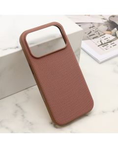 Maska za iPhone 17 Pro (63) braon WOVEN MagSafe