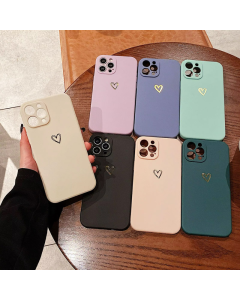 Maska za iPhone 17 Golden Heartbeat ljubičasta