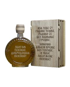 INFINITY DEKOR Poklon set za penziju - Dobrodošla penzijo, sa 2 čašice (rakija nije uključena) - 2091