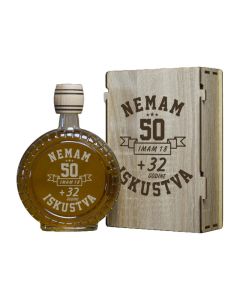 INFINITY DEKOR Poklon set za rođendan - Nemam 50 godina, sa 2 čašice (rakija nije uključena) - 2099-1