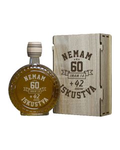 INFINITY DEKOR Poklon set za rođendan - Nemam 60 godina, sa 2 čašice (rakija nije uključena) - 2100-1