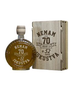 INFINITY DEKOR Poklon set za rođendan - Nemam 70 godina, sa 2 čašice (rakija nije uključena) - 2132
