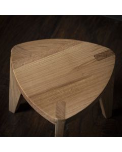MEDA FURNITURE Hoklica Oku Heimen M – hrast 30 cm - HrastM30rav