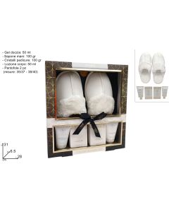 Novogodišnje poklon pakovanje bele papuče + set od 4 dela za negu tela